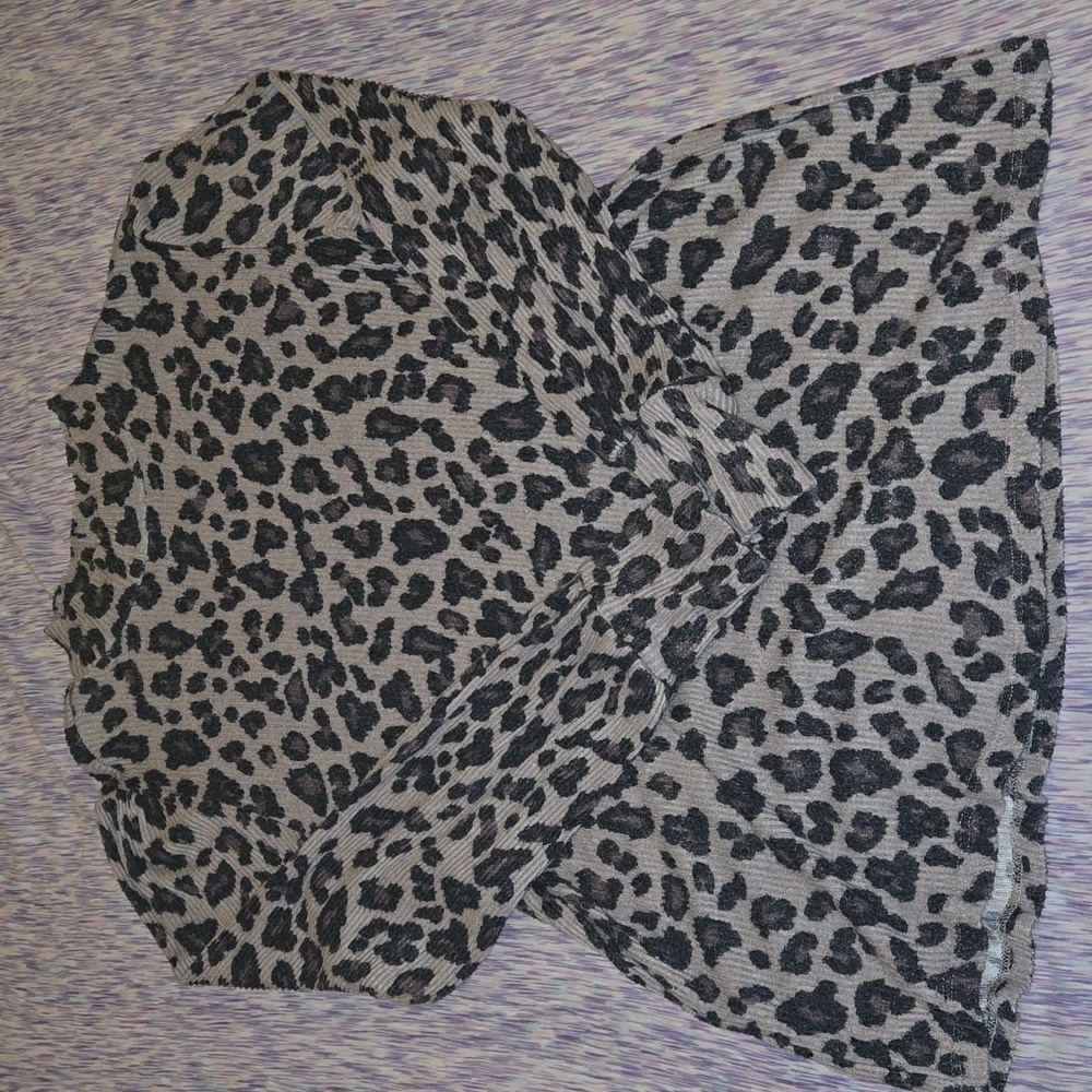 Maurices Women's 24/7 Leopard Print Mock Turtleneck Gray and Black Size L NWOT